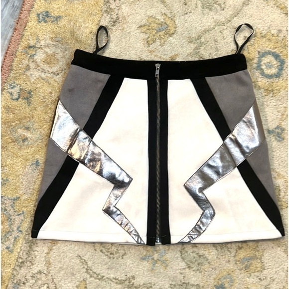 NWT Wild Honey Metallic Panel Mini Skirt Modern Chic Night Out Statement Size M - Picture 4 of 14